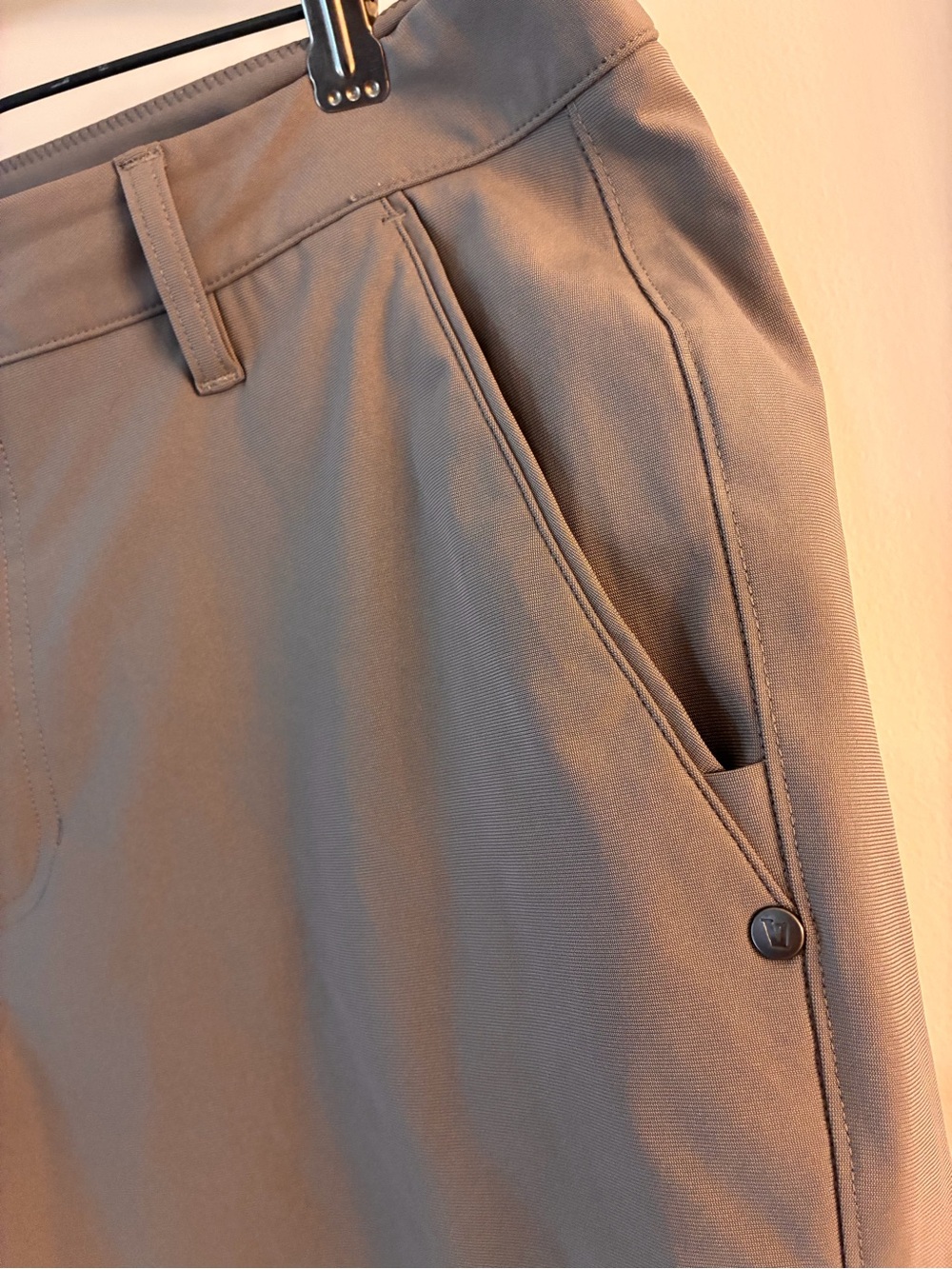 Vuori Men’s Shorts - Picture 2 of 10